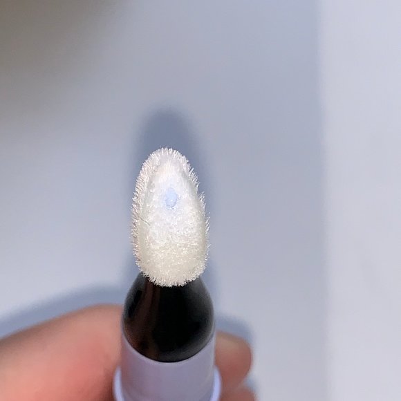 *Free Gift* Maybelline New York Master Camo Color Correcting Pen in Blue - Picture 8 of 8